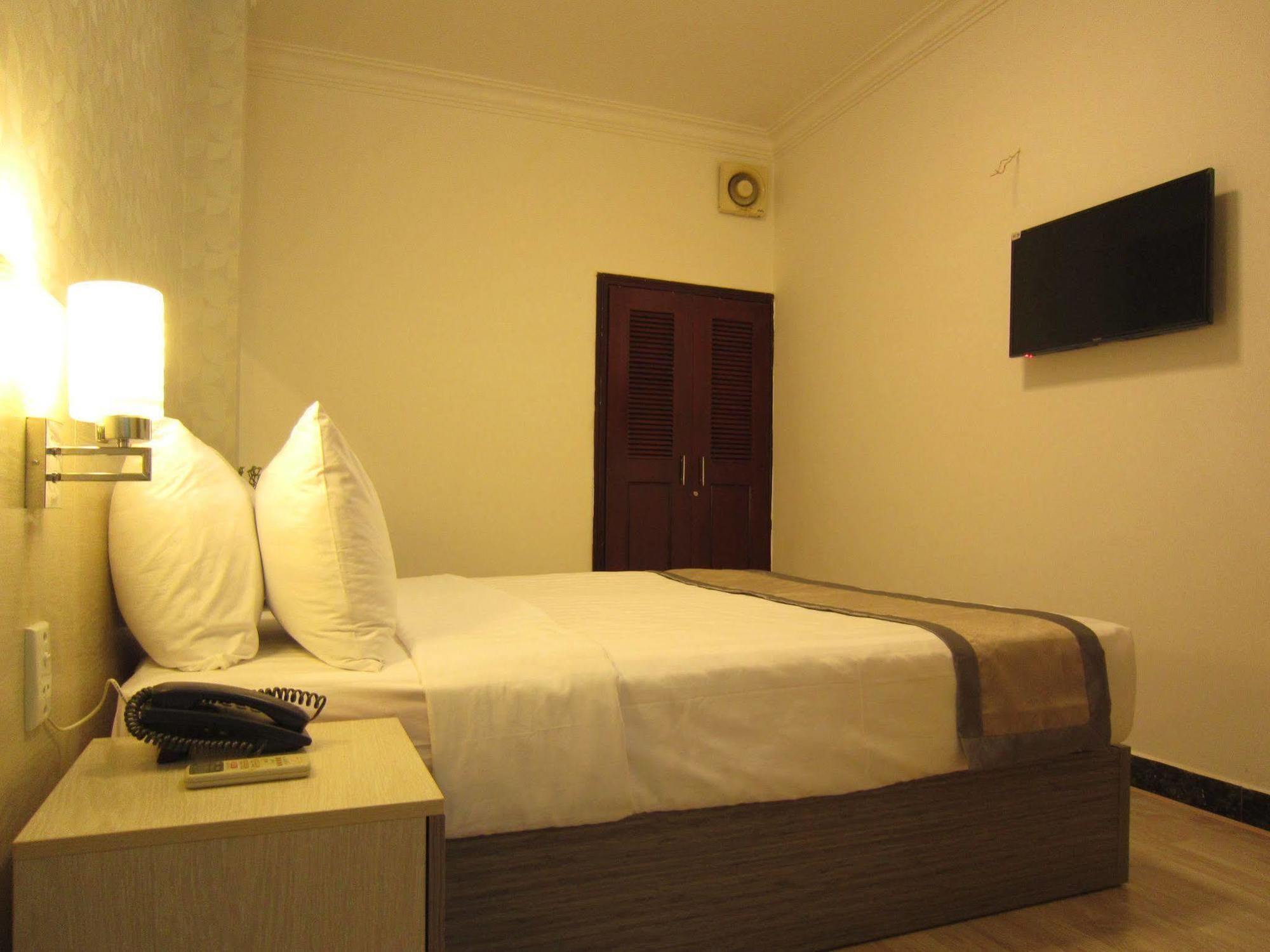 Cabana Hotel Saigon - Ly Tu Trong Хошимин Екстериор снимка